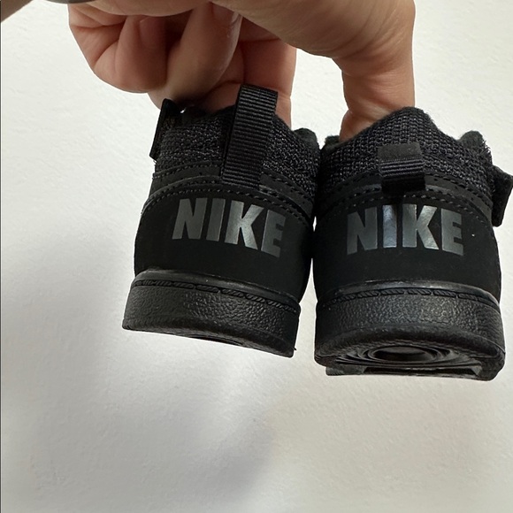 Nike Infant Black Sneakers 4c - Picture 6 of 7